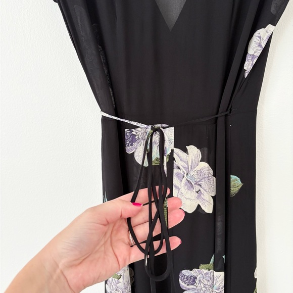 Reformation Black Lilac Floral Carina Midi Wrap Tie Dress Size Small - Picture 5 of 7